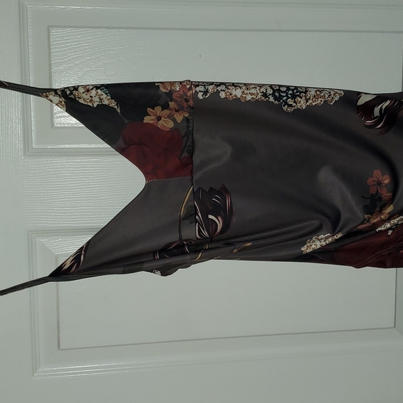 Dress - Picture 2 of 4